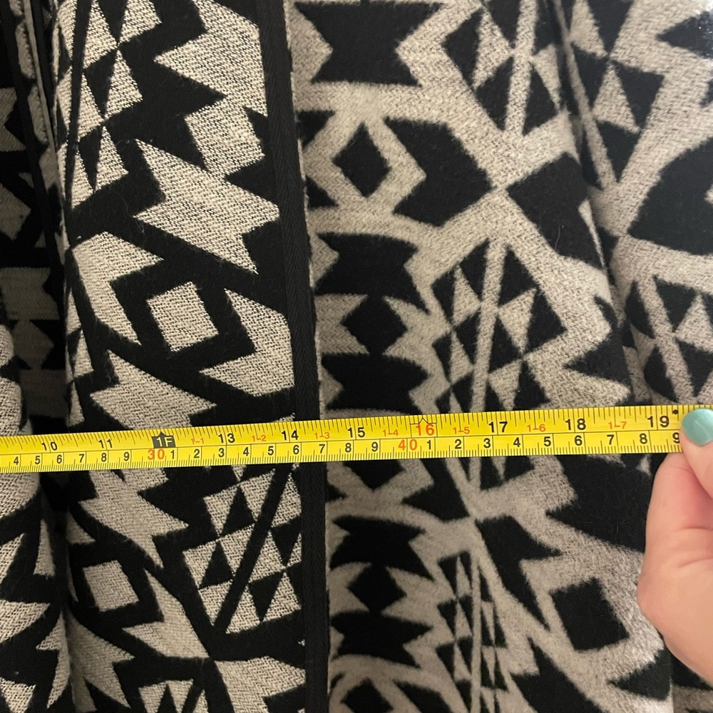 Aztec coat - Picture 5 of 5
